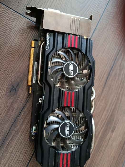 Placa video Asus Geforce Gtx 670 DirectCU II  gddr5 2048MB