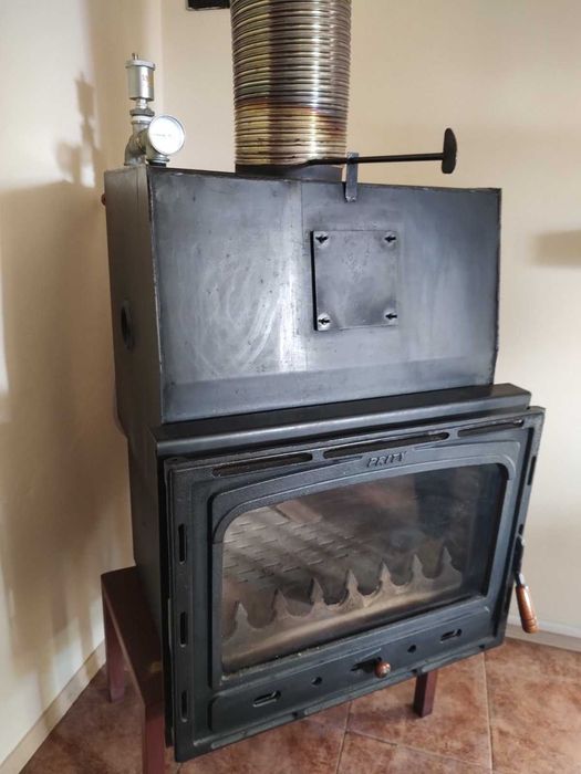 Камина за вграждане с водна риза на дърва Прити