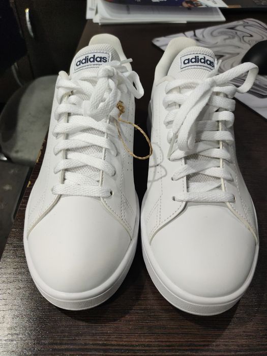 Adidas кроссовки оригинал. Размер 40