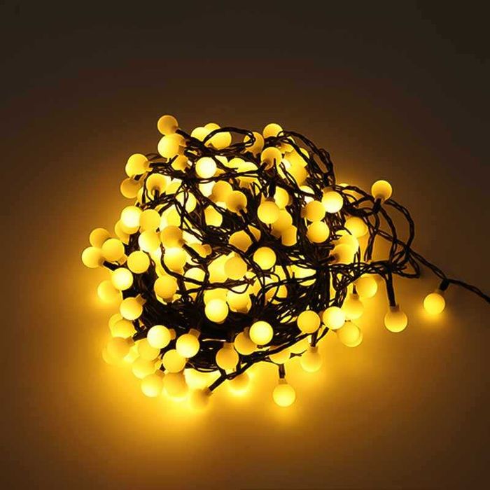 Коледни лампички IZOXIS – 300 LED топли бели топки, 30 м, 8 режима