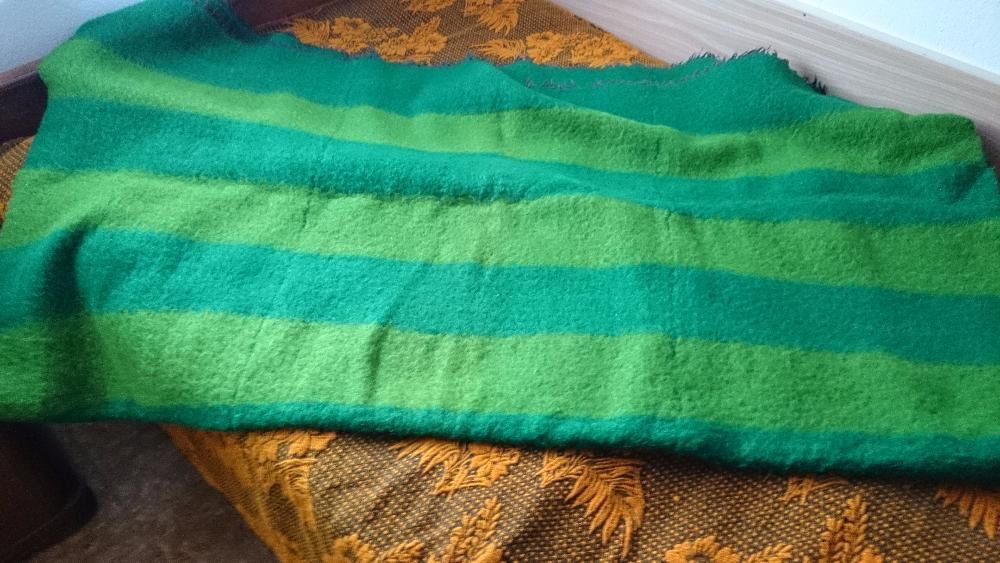 ГУБЕР / Китеник вълнен и домашно тъкано одеяло