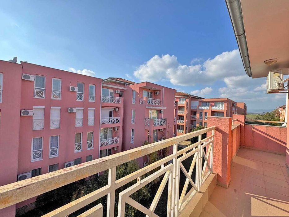 Продава се Двустаен апартамент в к.к. Слънчев бряг - 49 кв.м за 858 €/кв.м - Снимка #4