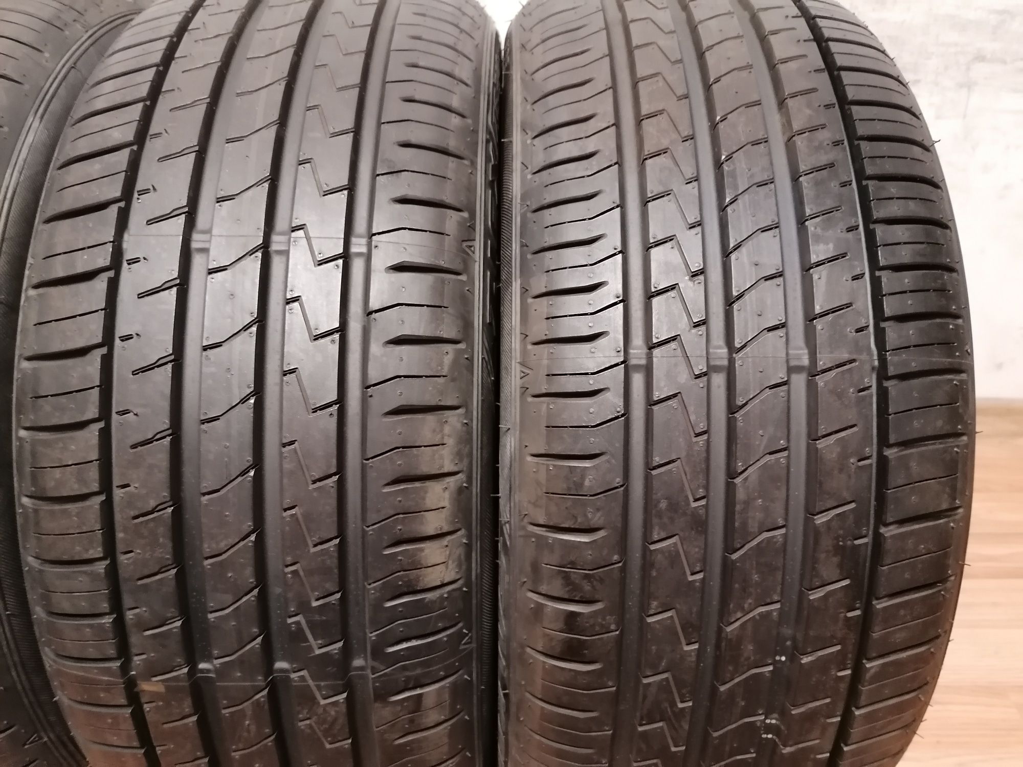 4 бр. 215/45/17 Falken 8 мм / летни гуми