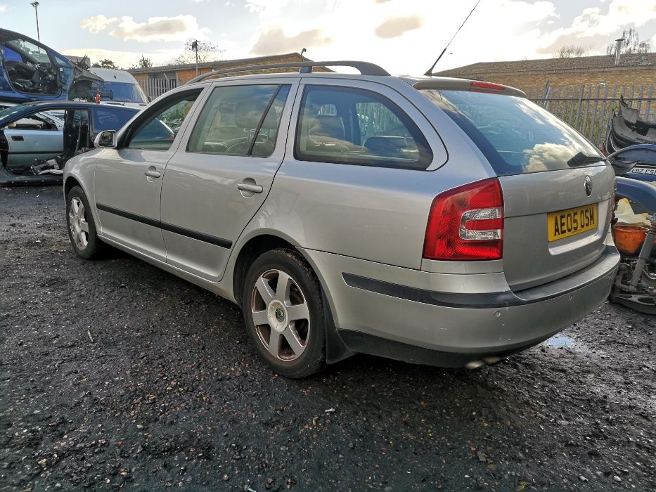 Dezmembrez Skoda Octavia II 2.0 FSI BLR Caravan