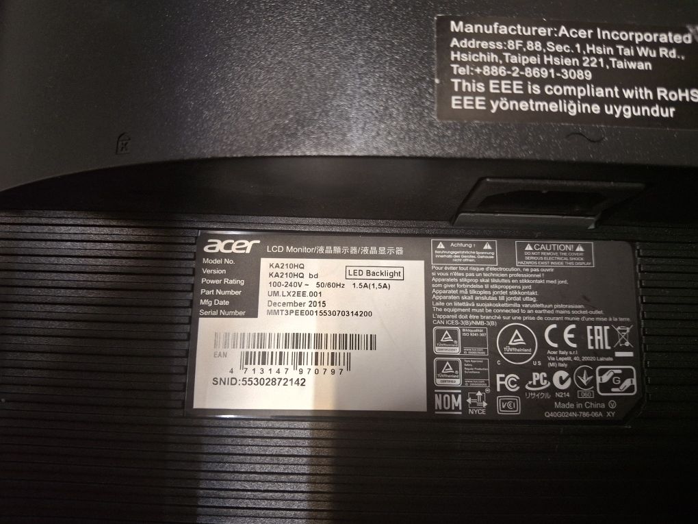 Продавам LCD монитори Acer 21 и 19 инча. Без стойки са.20 бр