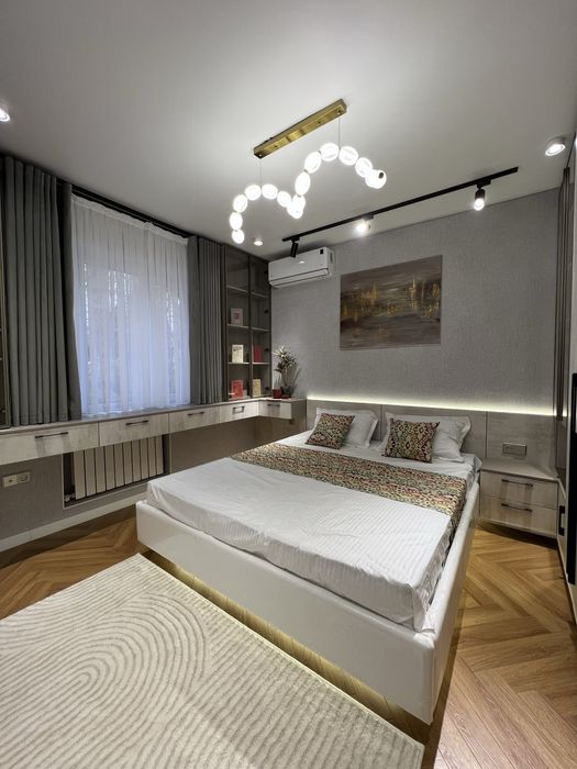 Продам евро 2в3 / 2 этаж по улице Маштабиб 77 серия