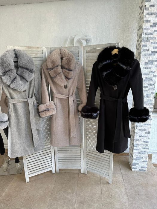 Palton din lana cu blanite detasabile