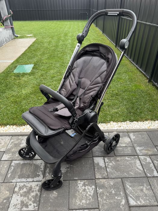 Carut bebe Chicco + landou + al doilea sezut carut, aproape noi