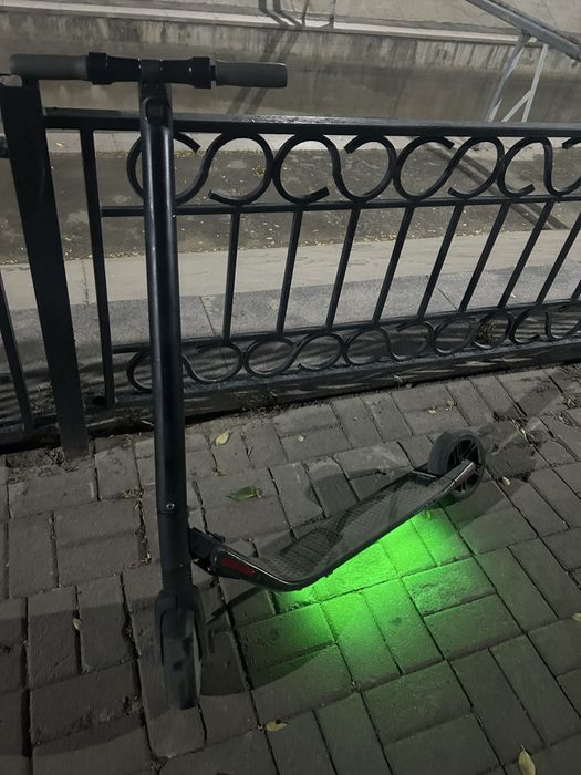 Электро самокат ninebot
