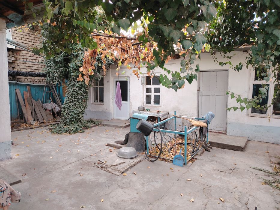 Продаётся участок.2,11 сотки. 1 ЛИНИЯ. Миробадский район. Улица Сайхун