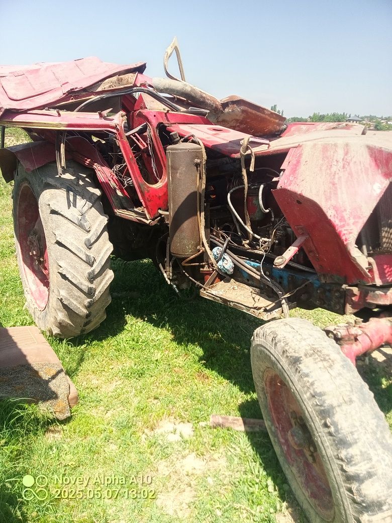 YMZ traktor sotiladi