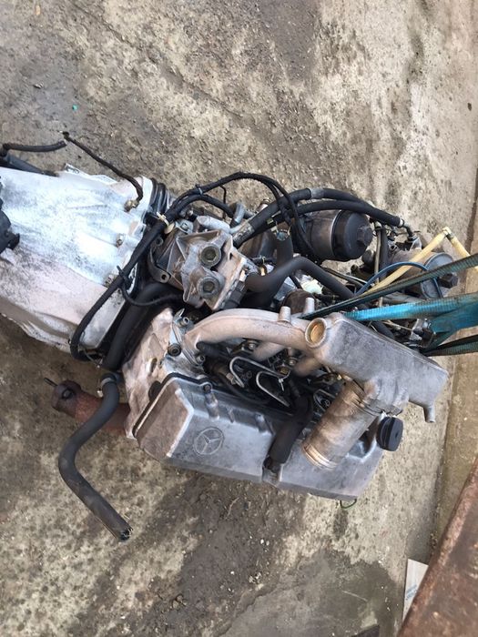 Motor Mercedes 2400 cmc complet cu cutie