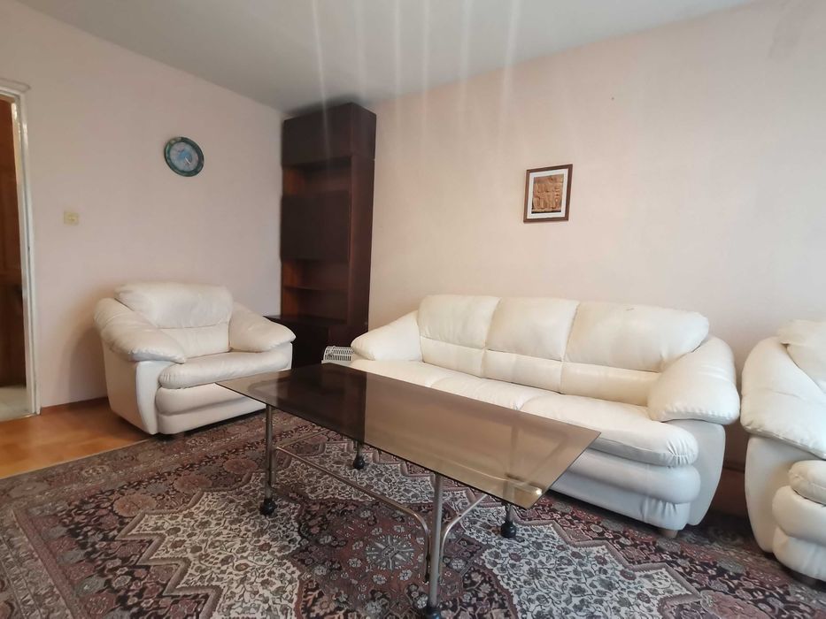 Дава се под наем Двустаен апартамент в Бургас, Изгрев - 64 кв.м за 153 € - Снимка #1