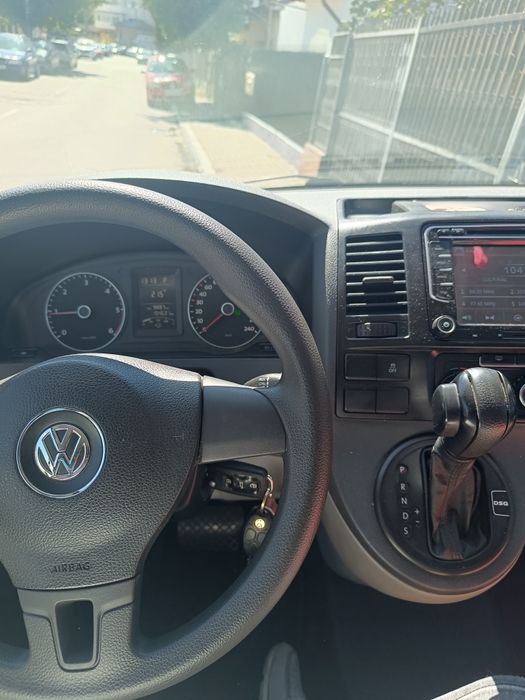Vând Vw Transpoter 2.0tdi 140cp 9 locuri DSG 7trepte 2011