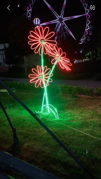 Новогодний олень скульптура