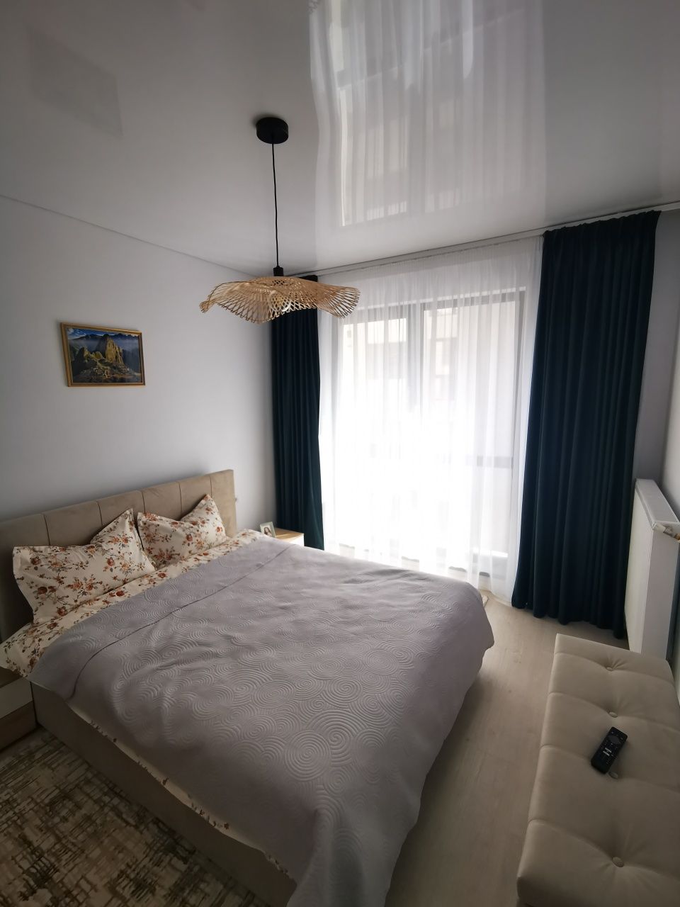 Închiriez apartament cu 3 camere Constanța zona Compozitori