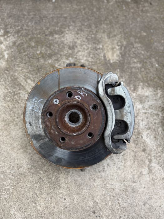 Butuc roata stanga butuc roata dreapta renault master 3 2.3