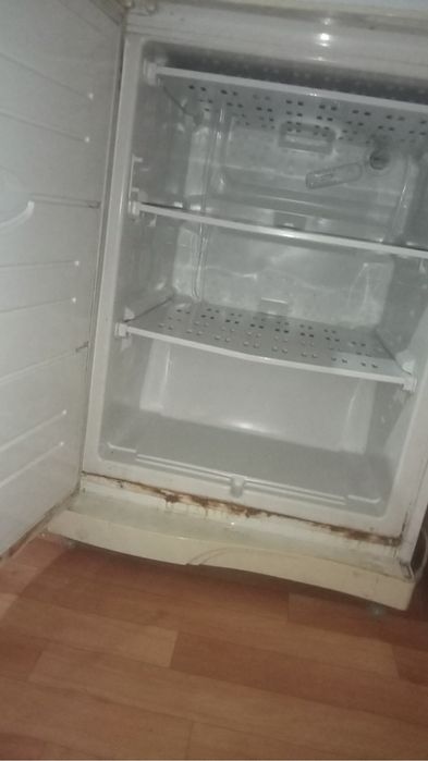 Холодилниккккккккккккккңңңңкңңңң