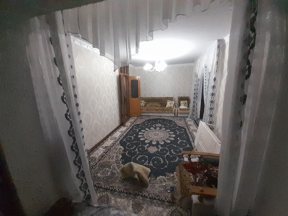 Продается кавртира в раене азиз базар