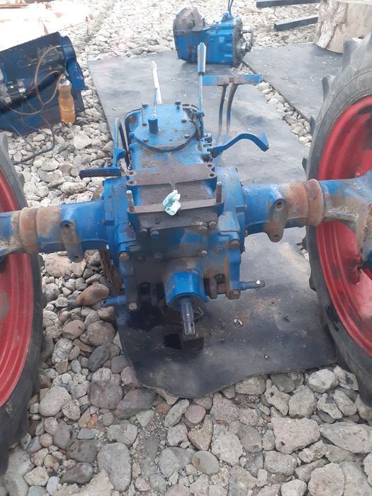 Transmisie  completă DT, cutie 2manete, piesă motor 64CP