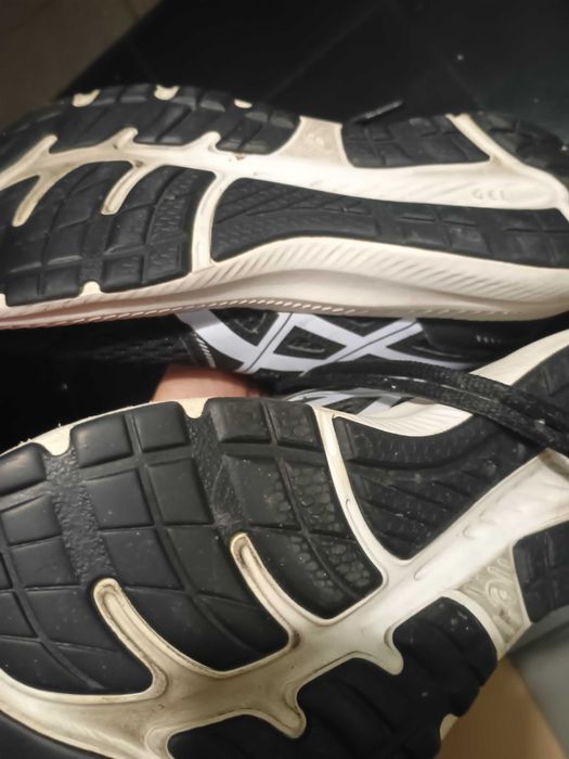 Маратонки asics 38 номер