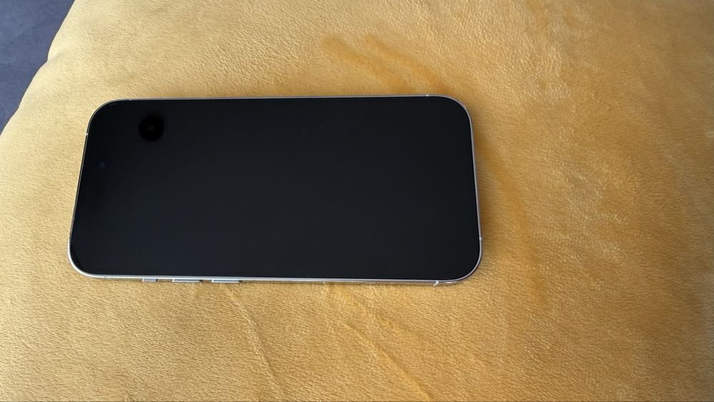 Iphone 14 pro / бял/ …