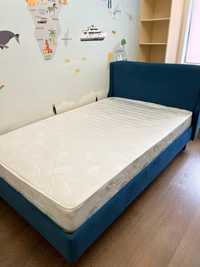 Кровать с матрасом 1.20*2 м