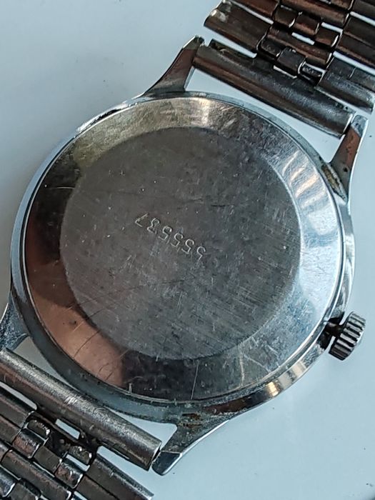 Ceas Slava Calendar Mecanic 36 mm Funcționează excelent!