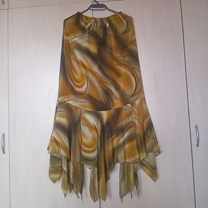 Продавам дамски поли