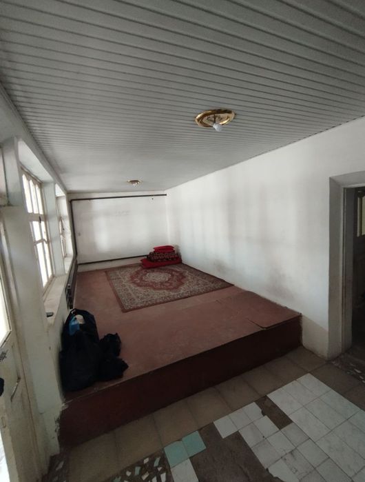 Uy sotiladi Tashkent viloyati orta chirchiq