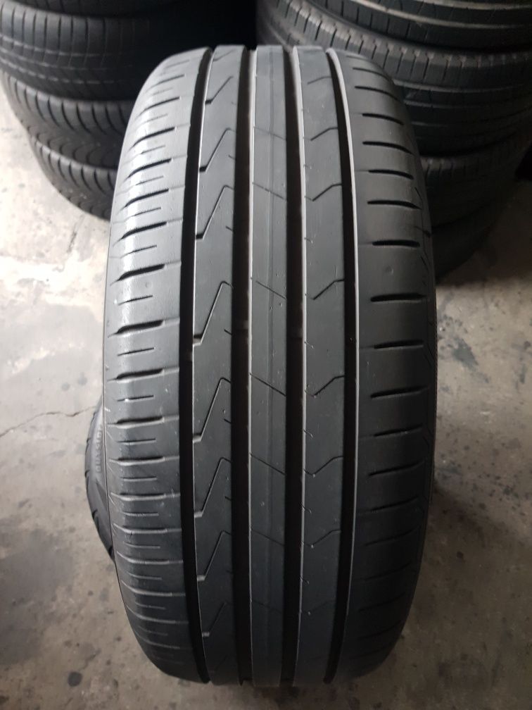 Hankook 215/55 R17 94V vară