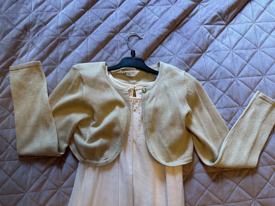 Rochie marimea  134. Pret pt ambele