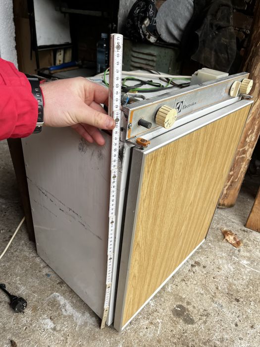 Хладилник за каравана Electrolux 212B 12V/220V/ГАЗ