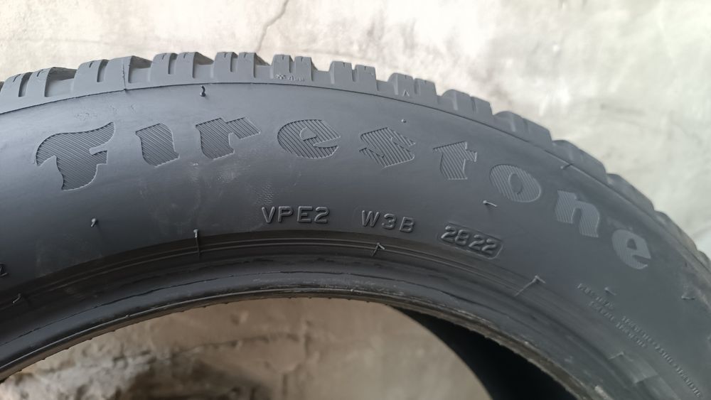 215/55/18 Firestone, dot22