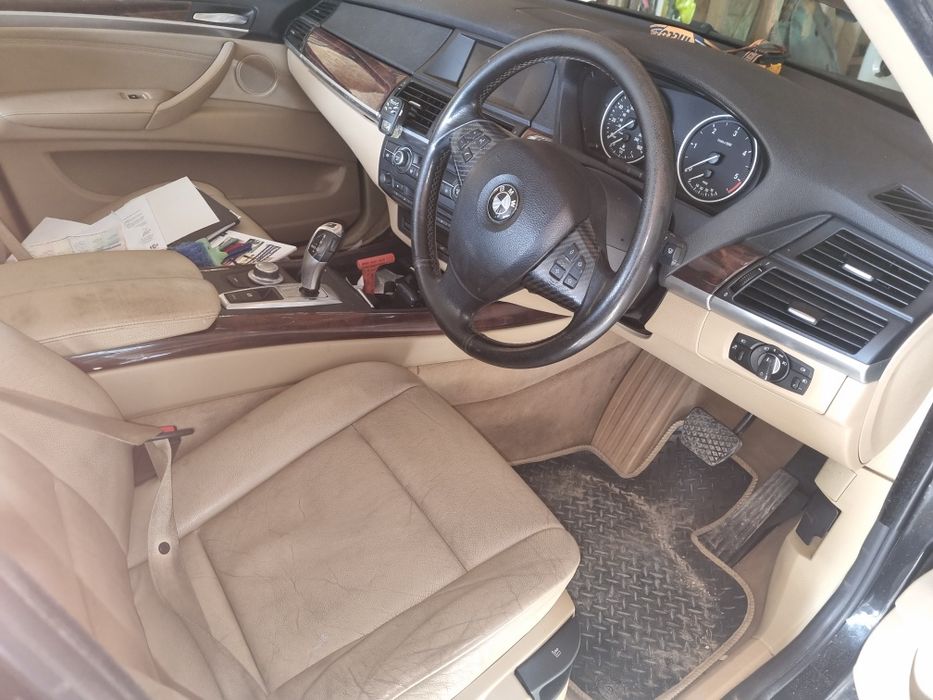 Dezmembrez bmw x5 e70 3.0d 235 cp 2008