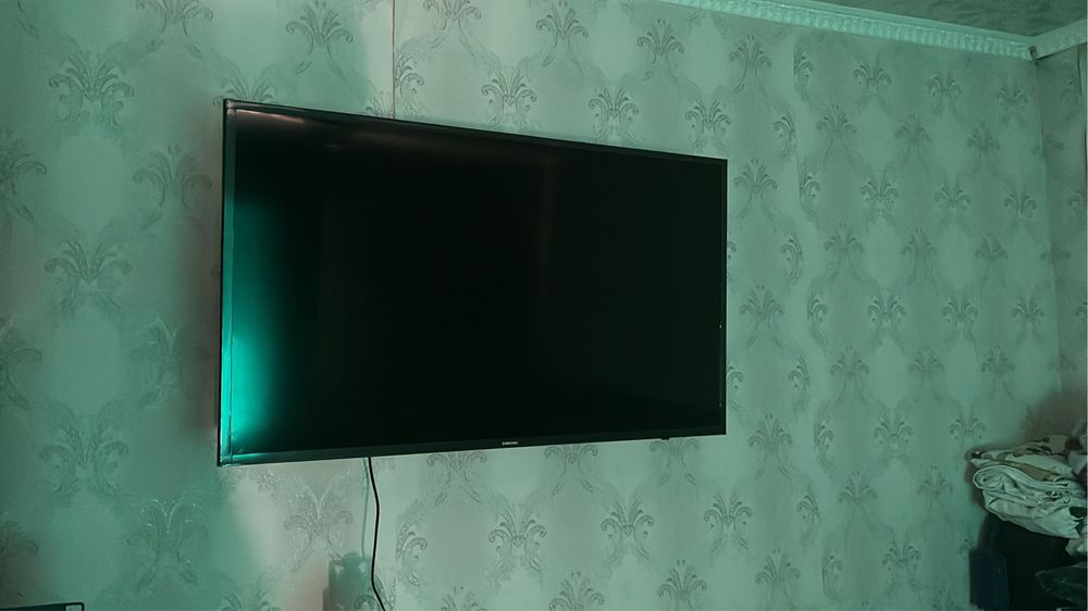 Телевизор Smart (самсунг)