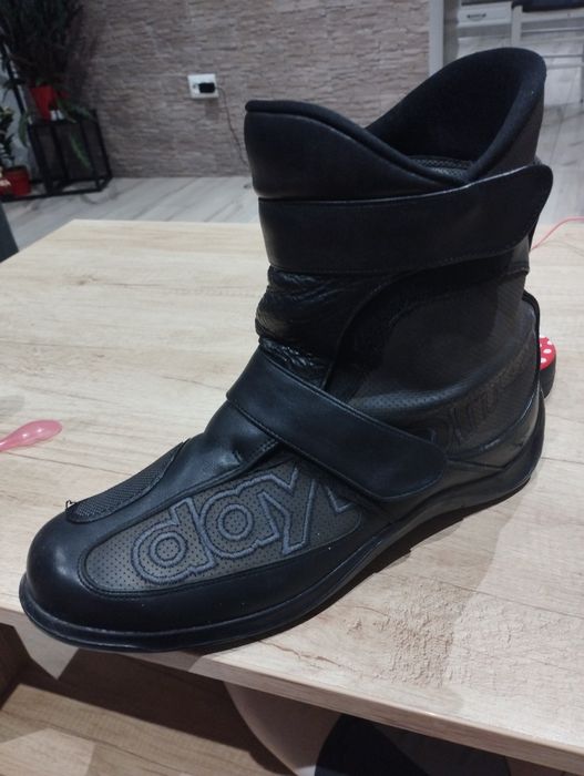 Vând cizme moto piele mărimea 45