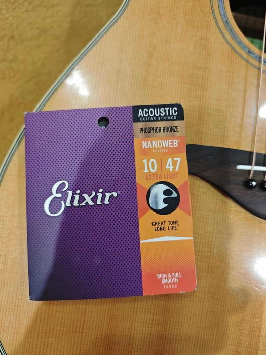 Yamaha FG830 – като нова + комплект Elixir струни!