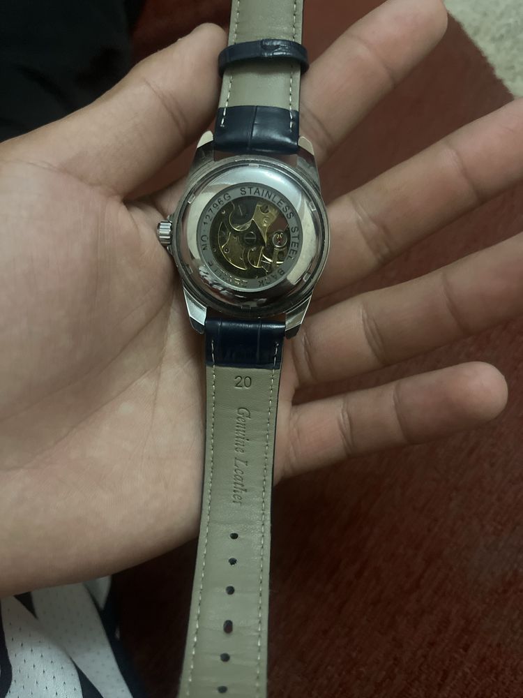Mexanizm Rolex soat sotiladi