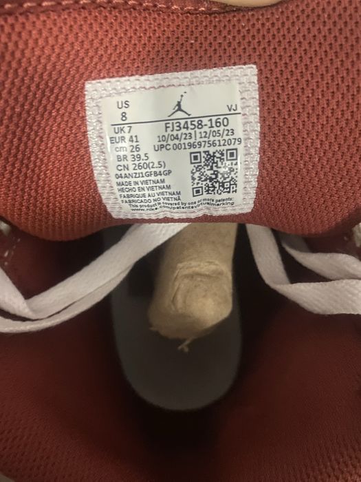 Adidasi Jordan 1 Mid