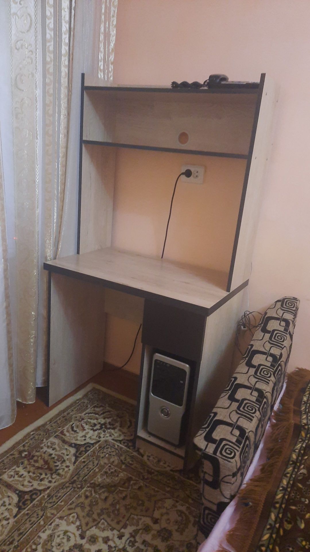 Стол для компьютера