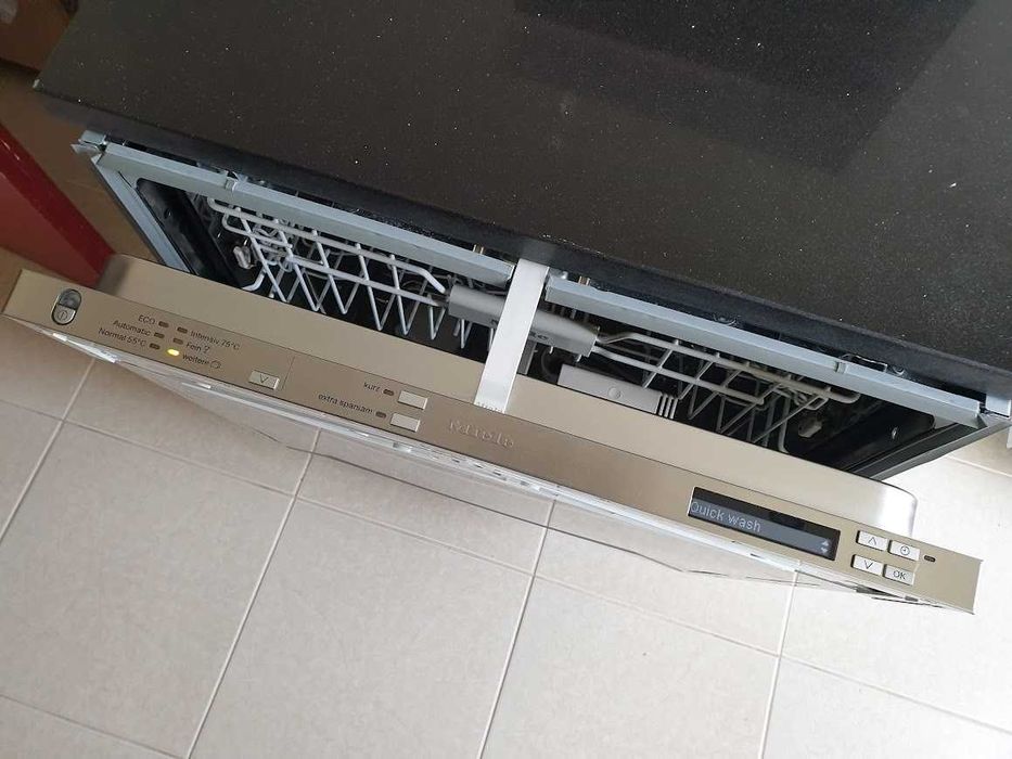 Miele - Auto Open - QuickPowerWash - Съдомиялна - Пълно Вграждане 60см