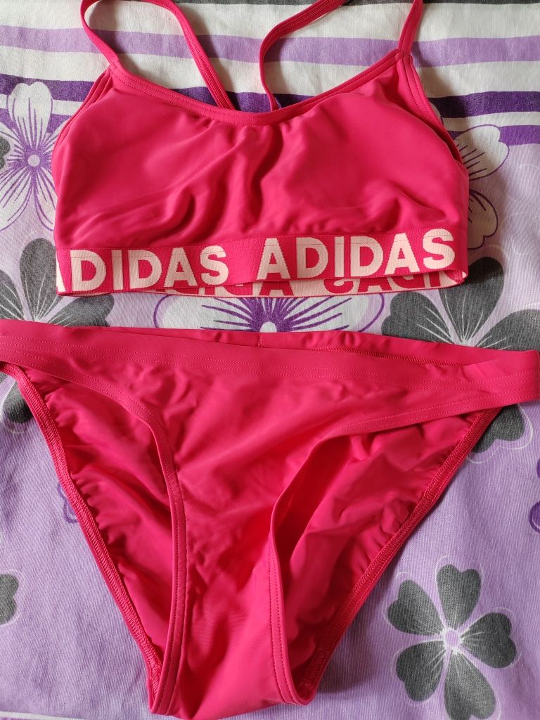 Нов бански adidas