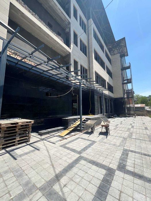 ПРОДАЕТСЯ ЗДАНИЕ
Глинка
4 сотки
5 этажей + подвал
1826 м²