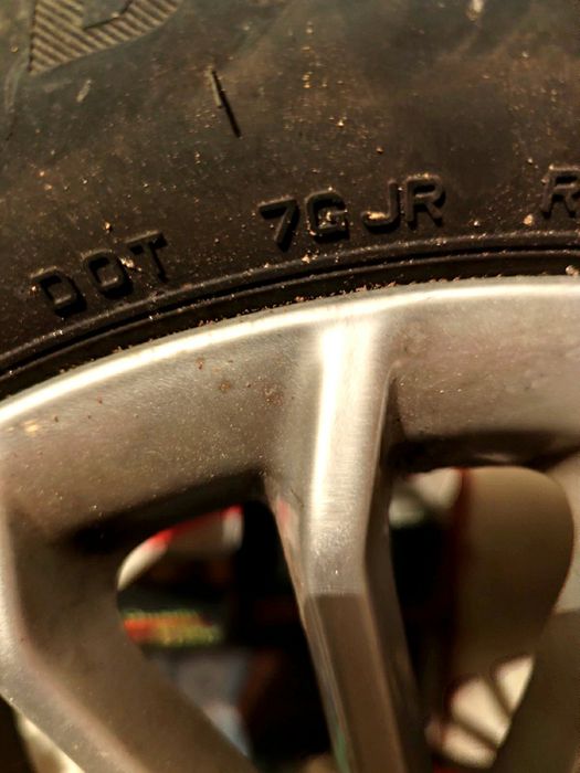 Джанти с гуми за Ауди в много добро състояние