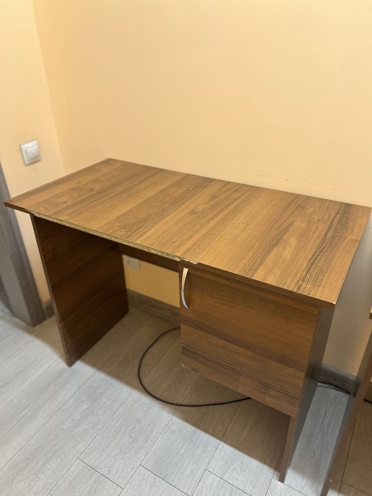 СРОЧНО продаеться стол