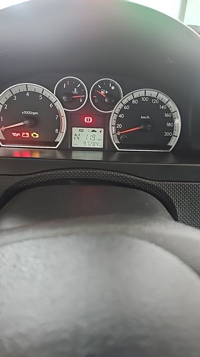 Некся 3 сотилади