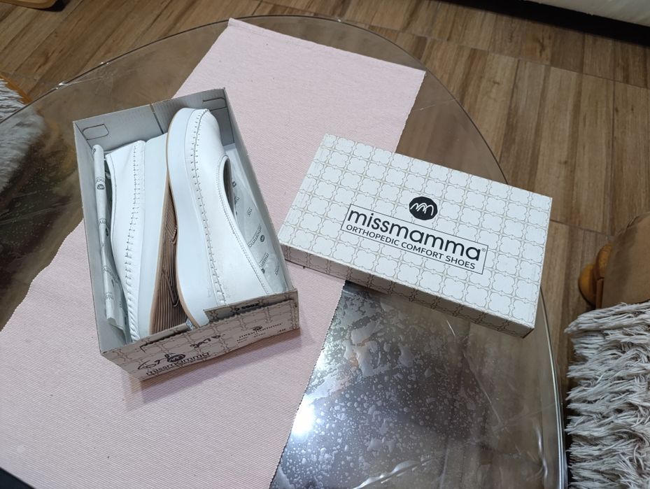 Дамски обувки естествена кожа