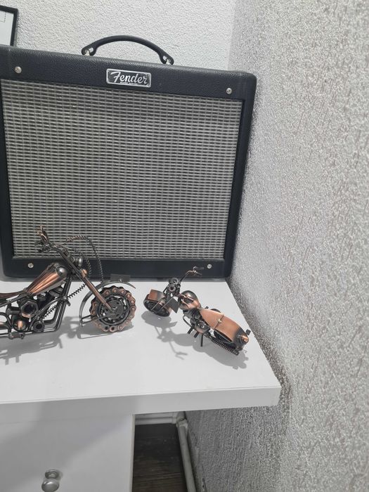 Chitara electroacustica plus amplificator