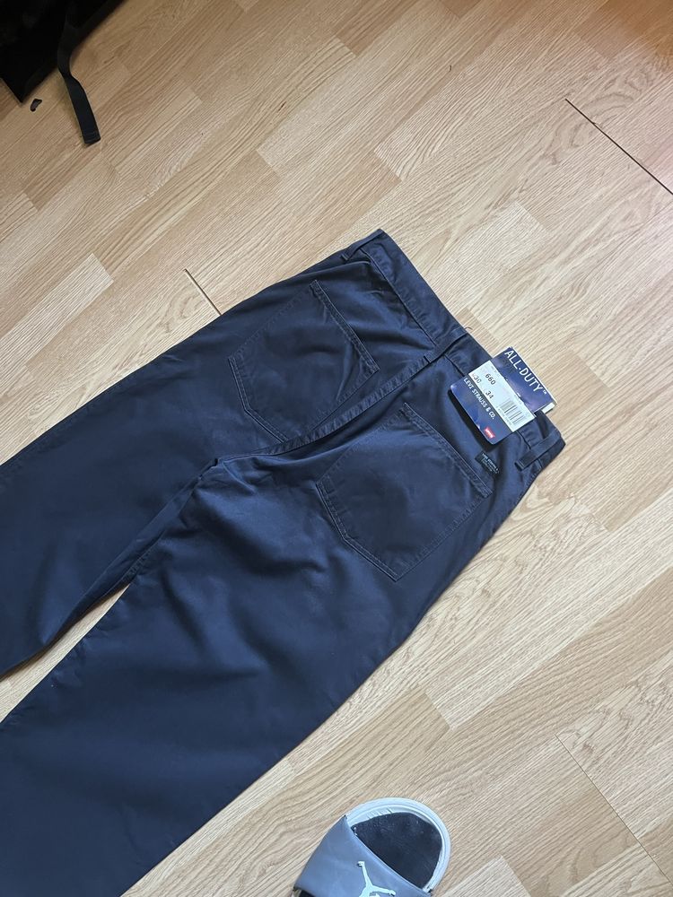 Pantaloni Baggy Levis Carpenter Noi cu eticheta